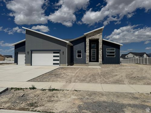 421-565 E Otto Ln, Grantsville, UT, 84029-1048 | Card Image