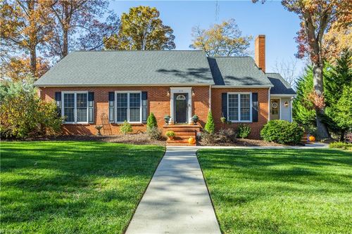 412 Cliff Rd, Asheboro, NC, 27203-6517 | Card Image