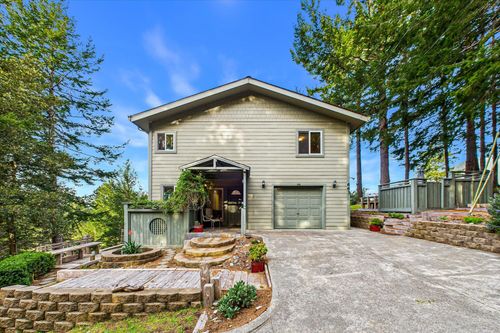 663 Redwood Rd, Whitethorn, CA, 95589-9090 | Card Image