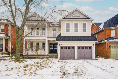 19 Corridale Ave, Whitby, ON, L1M2E8 | Card Image