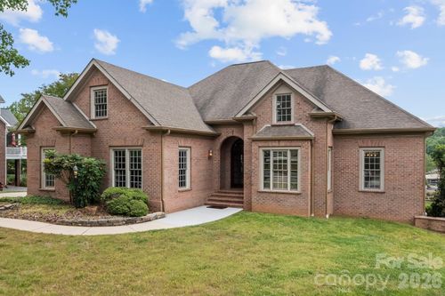 221 Windemere Isle Rd, Statesville, NC, 28677-2092 | Card Image