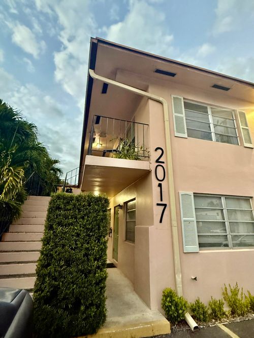 2-2017 Ne 18th St, Fort Lauderdale, FL, 33305-2587 | Card Image