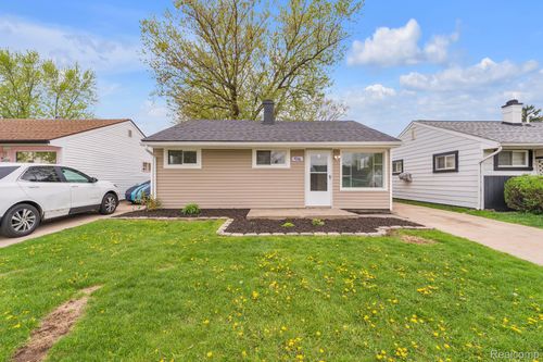 8248 Birch St, Taylor, MI, 48180-2315 | Card Image