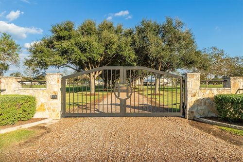 3150 Holmes Rd, Richmond, TX, 77406-8242 | Card Image