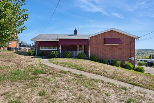 711 Scenic Dr, Houston, PA, 15342-1237 | Card Image