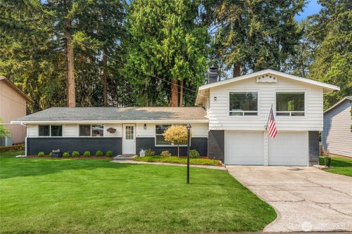 12218 66th Avenue Ct E, Puyallup, WA, 98373-8806 | Card Image