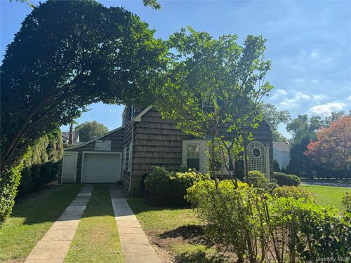 56 Kingsbury Rd, Garden City, NY, 11530-3140 | Card Image