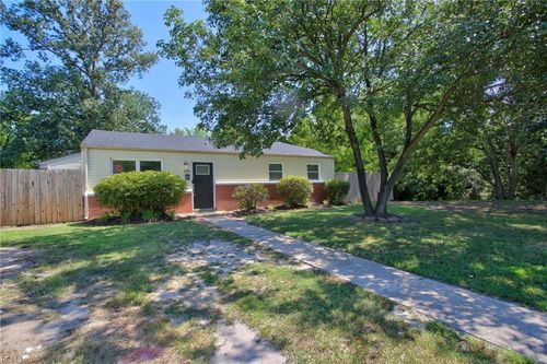 800 Trice Ter, Norfolk, VA, 23502-4233 | Card Image