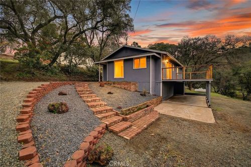 353 Skyline Blvd, Oroville, CA, 95966-9453 | Card Image