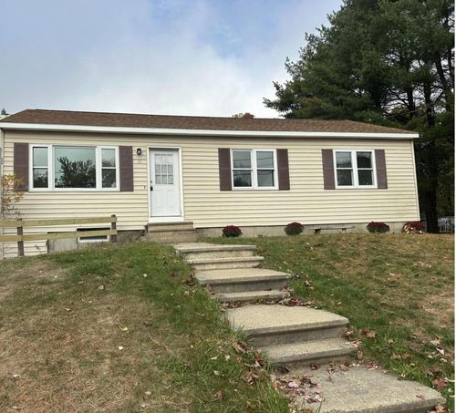 11 Jans Boulevard, Lewiston, ME, 04240 | Card Image