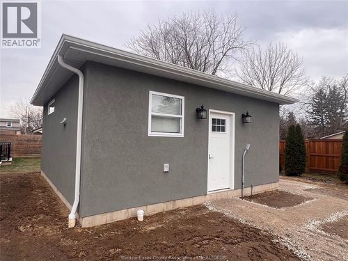 adu-89 Draper, Harrow, ON, N0R1G0 | Card Image