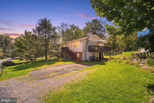 2260 Whippoorwill Dr, Tobyhanna, PA, 18466-3613 | Card Image