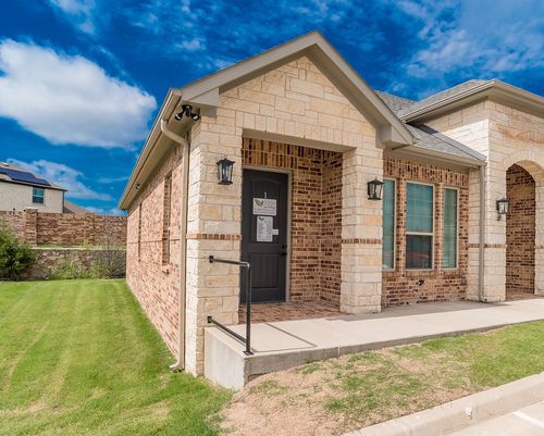 450 Hawkins Run Rd, Midlothian, TX, 76065-6669 | Card Image