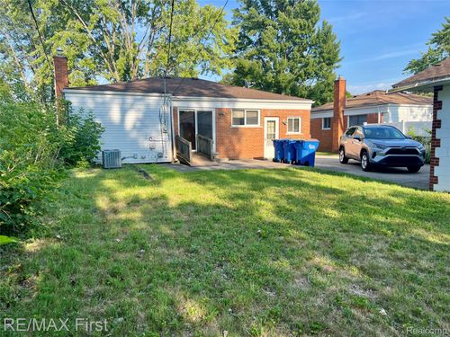 24653 Masch Ave, Warren, MI, 48091-1738 | Card Image