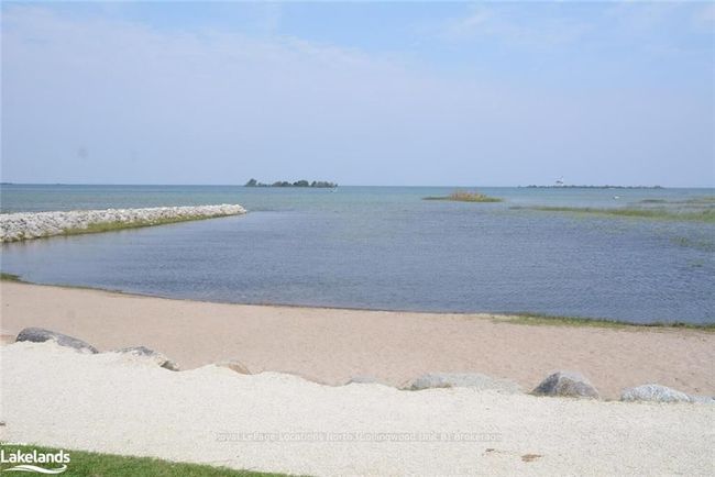 904 Cedarpointe Crt, Condo with 3 bedrooms, 2 bathrooms and 1 parking in Collingwood ON | Image 50