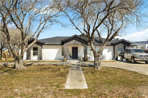 30195 Roberta Cir, Los Fresnos, TX, 78566-9816 | Card Image