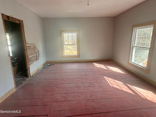 127 Main Rd, Home with 0 bedrooms, 2 bathrooms and 2 parking in Colrain MA | Image 21