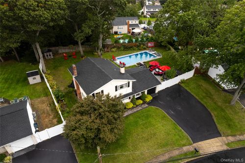 51 Sarah Dr, Lake Grove, NY, 11755-2219 | Card Image