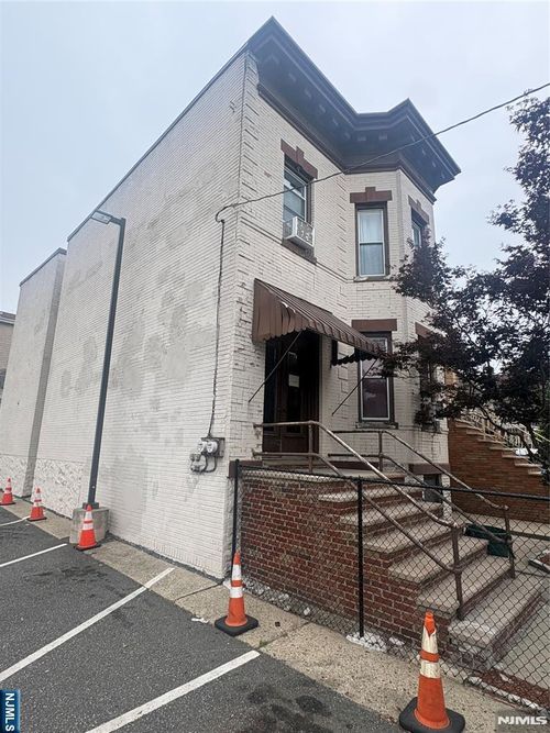 358 Mckinley Street, Fairview, NJ, 07022 | Card Image