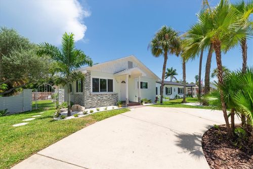 150 42nd Ave, ST PETE BEACH, FL, 33706-2502 | Card Image