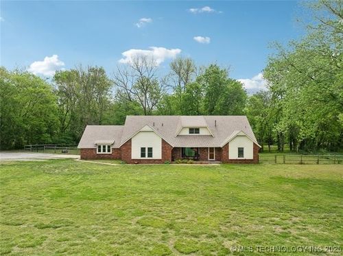 9888 470 Rd, Claremore, OK, 74017-1594 | Card Image