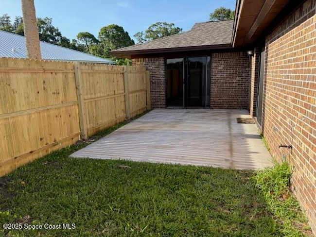 901 Emerson Dr Ne, House other with 3 bedrooms, 2 bathrooms and null parking in Palm Bay FL | Image 5
