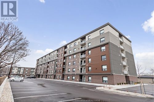 313-11870 Tecumseh Rd E, Tecumseh, ON, N8N0J5 | Card Image