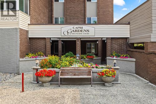204-1915 Pacific Crt, Kelowna, BC, V1Y8B3 | Card Image