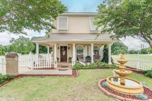 133 Myrtle St, Biloxi, MS, 39530-4731 | Card Image