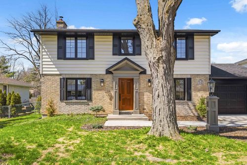 54 Lloyd Manor Crescent, London North, ON, N6H3Z3 | Card Image