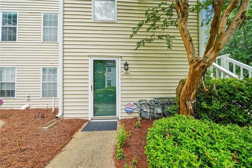 1212 Glenleaf Dr, Peachtree Corners, GA, 30092-6111 | Card Image