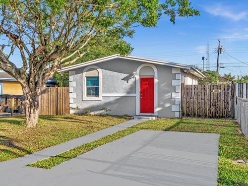 525 Nw 10th Ave, Boynton Beach, FL, 33435-3042 | Card Image