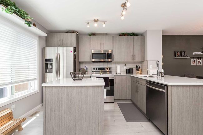 704 - 210 Firelight Way W, Home with 2 bedrooms, 3 bathrooms and 2 parking in Lethbridge AB | Image 10