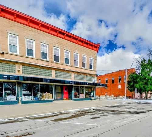 332 E Locust St, Chatsworth, IL, 60921-8193 | Card Image