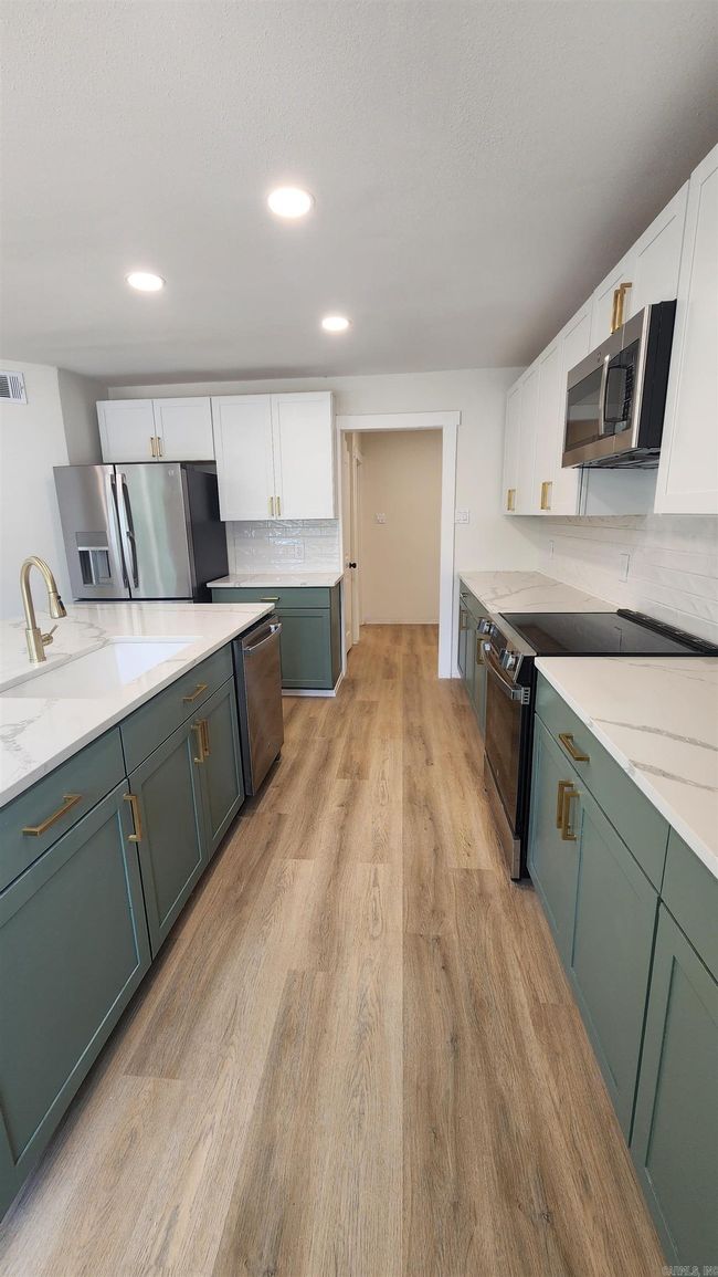 83 Dunn Hill Cir, House other with 5 bedrooms, 3 bathrooms and null parking in Vilonia AR | Image 11