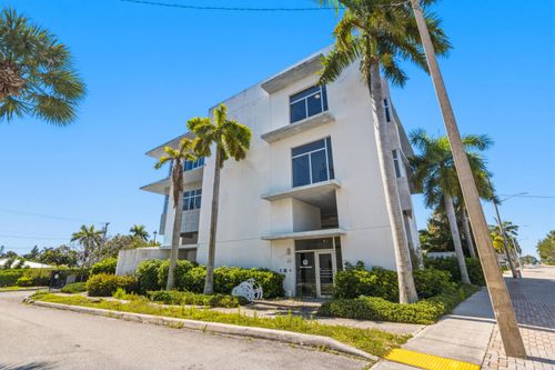 3330 N Federal Highway, Boynton Beach, FL, 33435 | Card Image