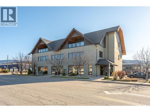 301-1516 Fairview Rd, Penticton, BC, V2A6A3 | Card Image