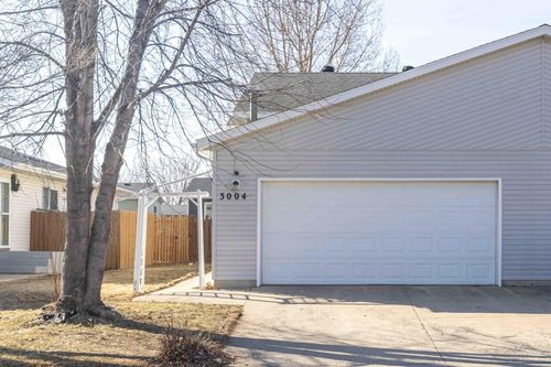 3004 Dakota Park Circle S, Fargo, ND, 58104 | Card Image