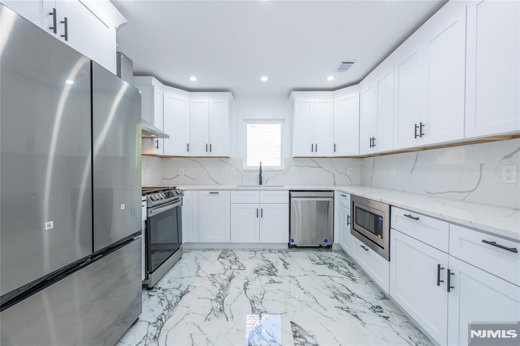 Residential in Saddle Brook 5