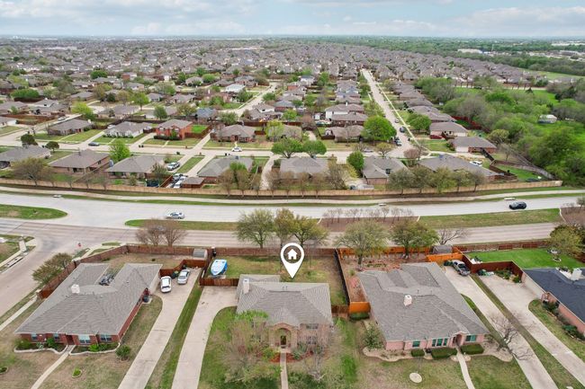 Aerial view with a residential view | Image 34