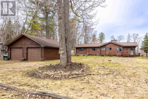 144 Pointe Louise Dr, Sault Ste. Marie, ON, P6A5K6 | Card Image
