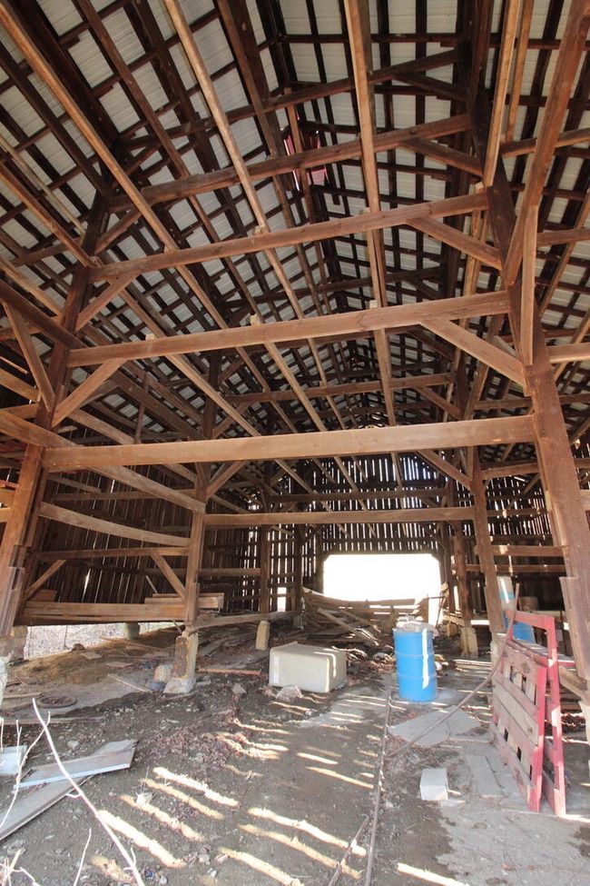 Inside barn | Image 26