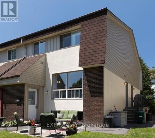 135-20 A Sonnet Crescent Crescent, Ottawa, ON, K2H8W7 | Card Image