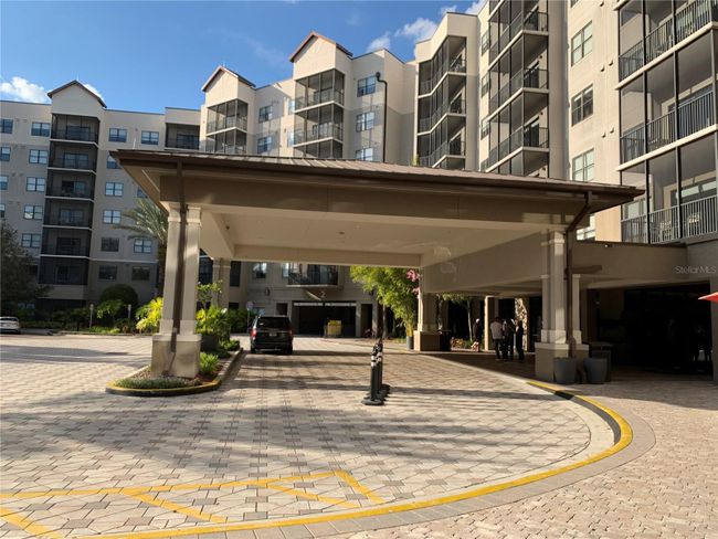 3503 - 14501 Grove Resort Avenue, Condo with 2 bedrooms, 2 bathrooms and null parking in Winter Garden FL | Image 4