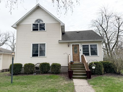 304 N Maple St, Grant Park, IL, 60940-7143 | Card Image