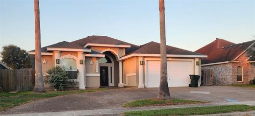 6806 King George Pl, Corpus Christi, TX, 78414-6277 | Card Image