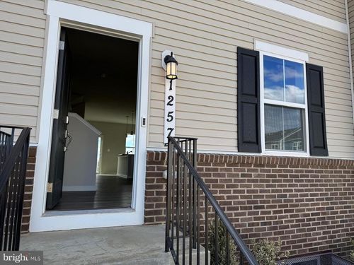 1257 Cedar Valley Rd, RANSON, WV, 25438-5697 | Card Image