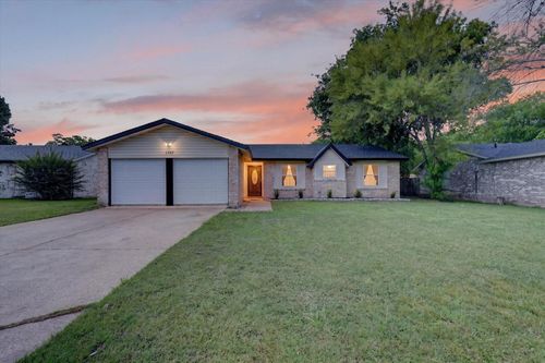 1547 Oakbrook St, Lancaster, TX, 75134-2905 | Card Image