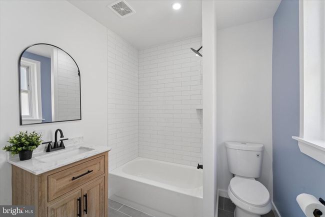 25 N Brown St, Home with 3 bedrooms, 3 bathrooms and null parking in GLOUCESTER CITY NJ | Image 13