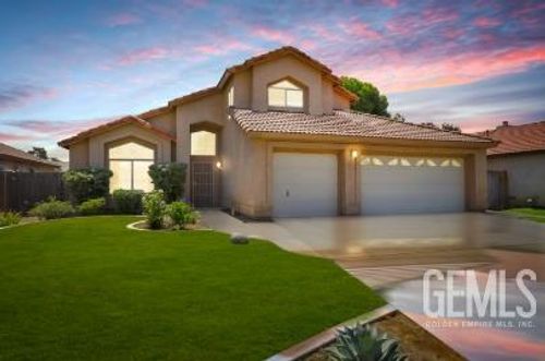 10205 Single Oak Dr, Bakersfield, CA, 93311-2759 | Card Image